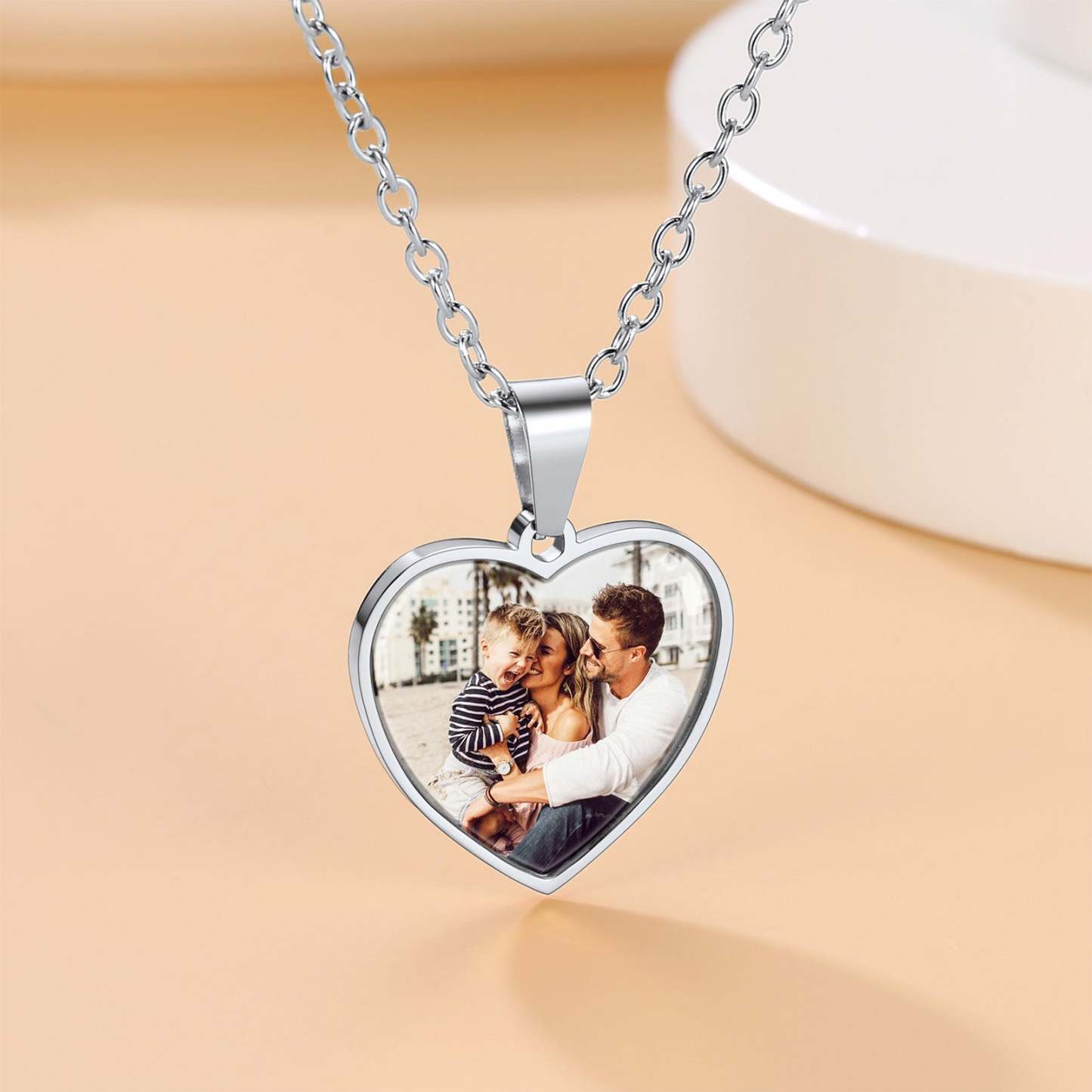 Collier Photo Personnalisé en Forme de Cœur Gravé Scène