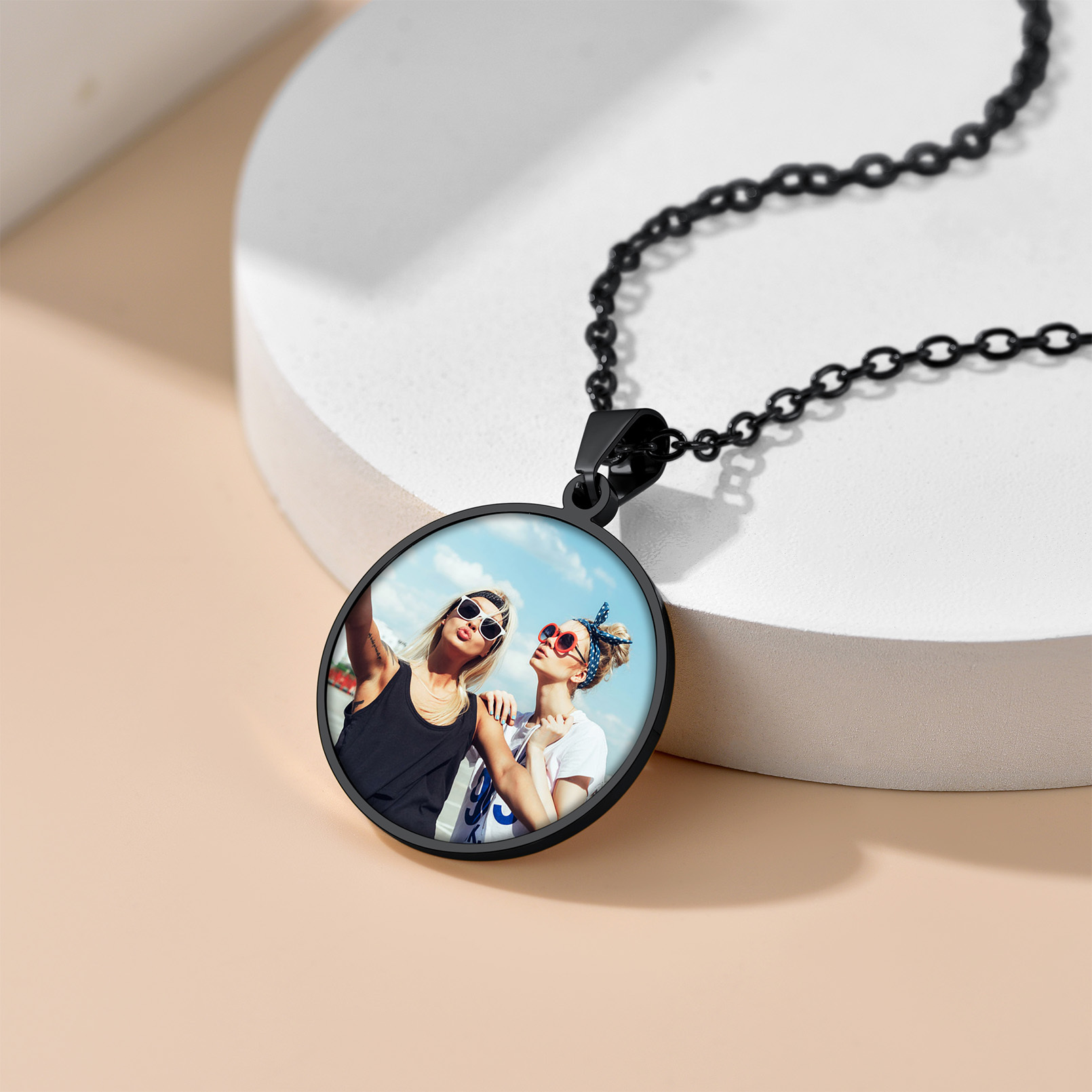 Collier Rond Personnalisé avec Photo Gravée pour Femme et Homme Noir