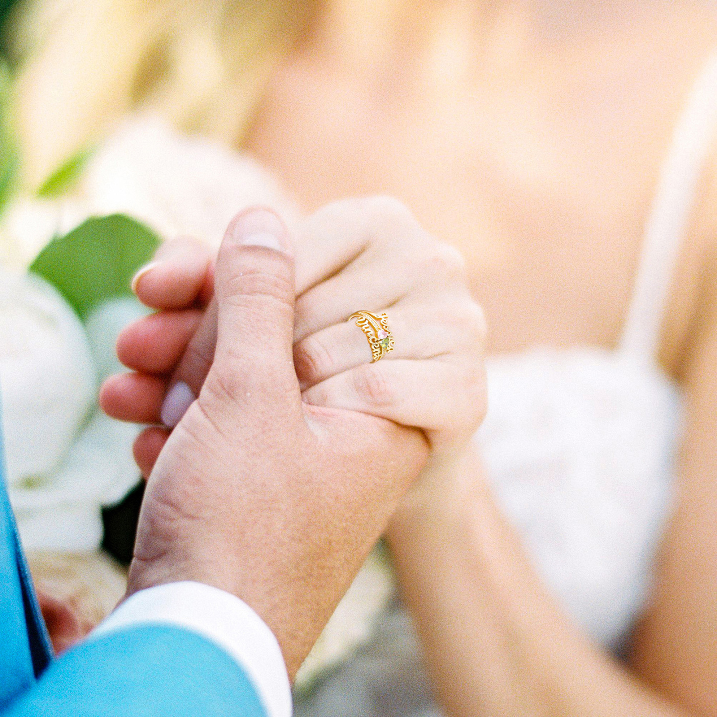 Bague Personnalisée avec 2 Pierres de Naissance Gravées Scène