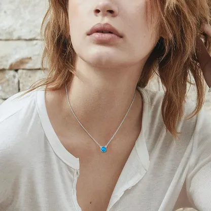 Collier Pendentif Chat avec Pierre de Naissance pour Femme