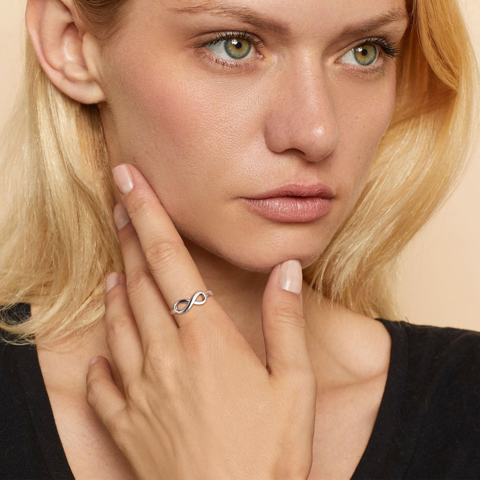 Bague Infini Gravée pour Femme