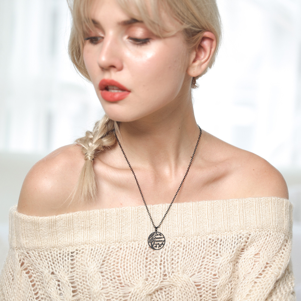 Collier Arbre de Vie Famille Personnalisé avec Prénoms cadeau pour femme