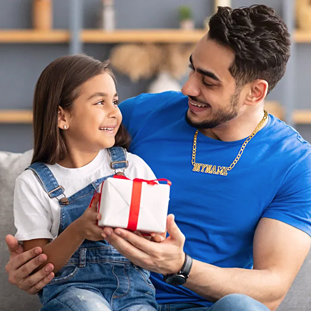 Collier Chaîne Figaro avec Prénom 