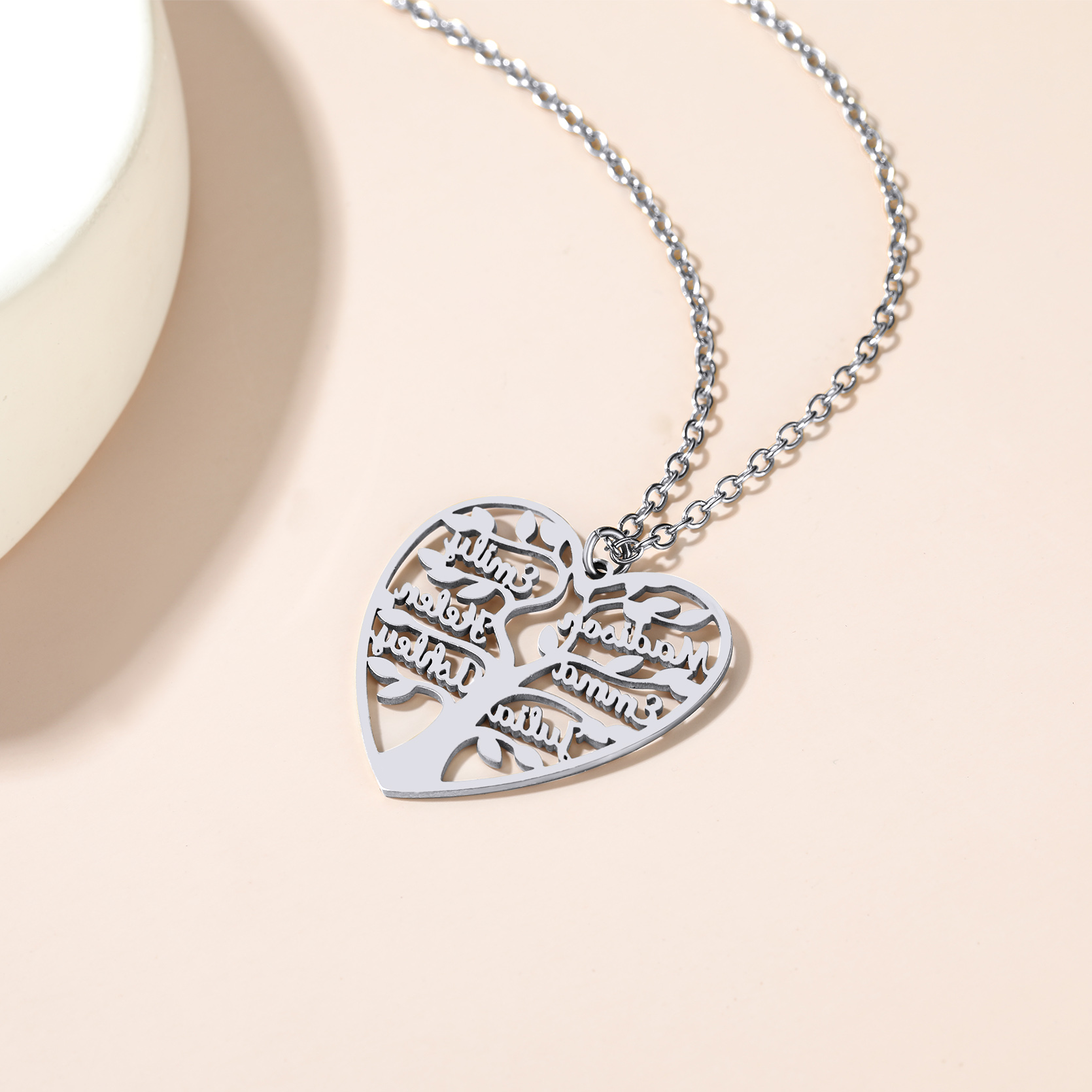 Collier Coeur Personnalisé avec Pendentif Arbre de Vie et Prénoms argenté