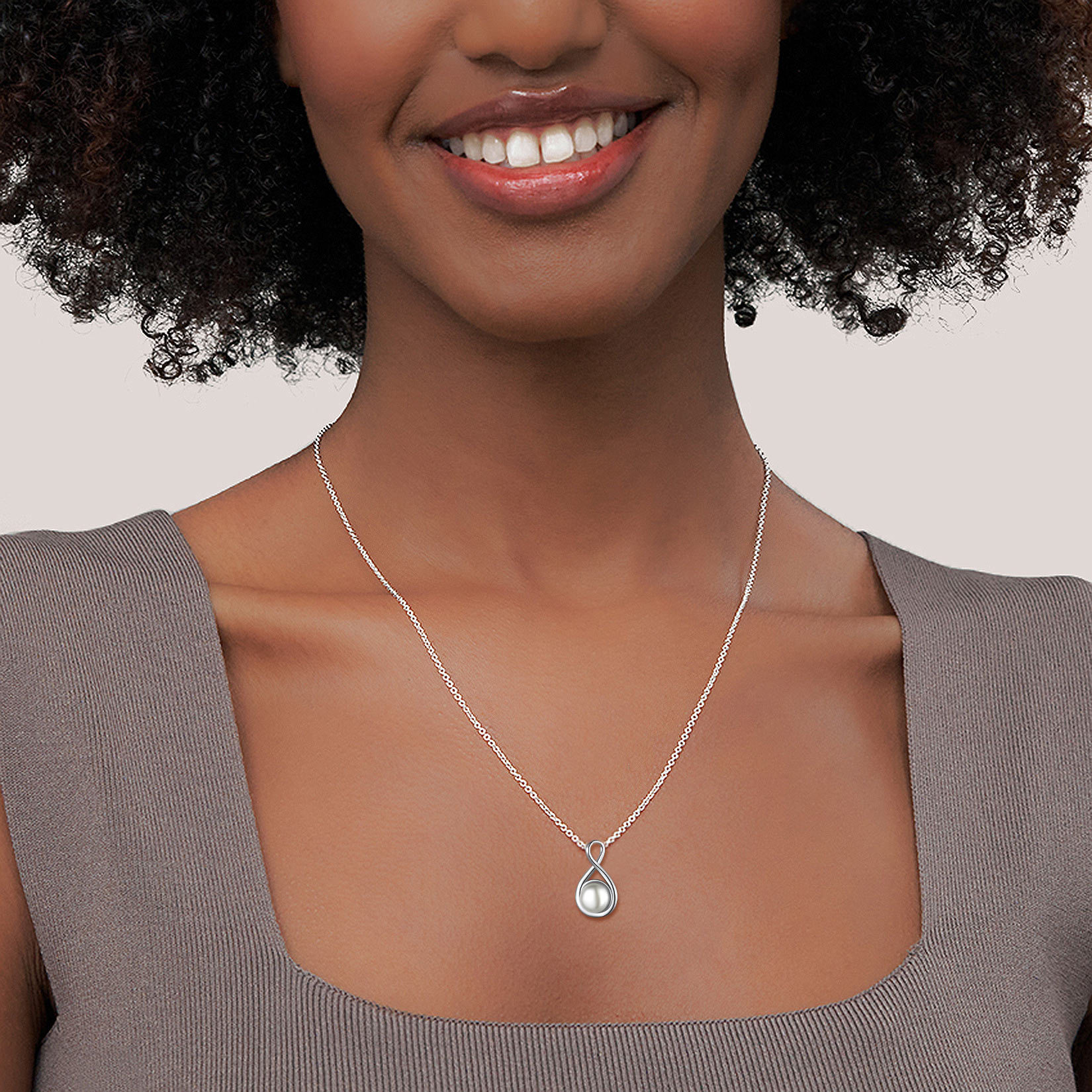 Collier Infini en Argent Sterling avec Perles 