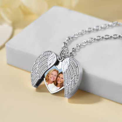 Collier Médaillon Cœur Ailes d'Ange Personnalisé 