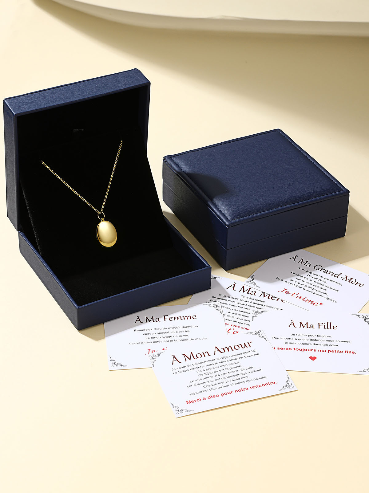 Collier-Médaillon-Ovale-Personnalisé-Photo-boite-carte