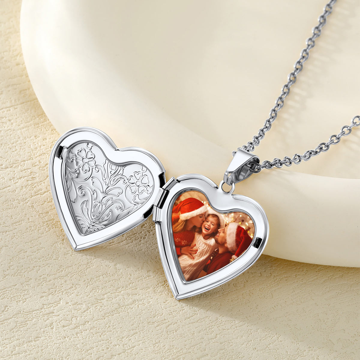 Collier Médaillon Cœur Personnalisé avec Photo