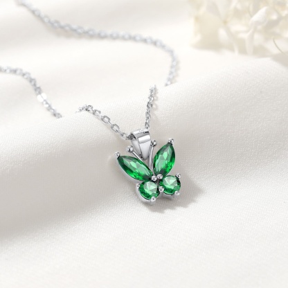 Collier Papillon avec Pierre de Naissance