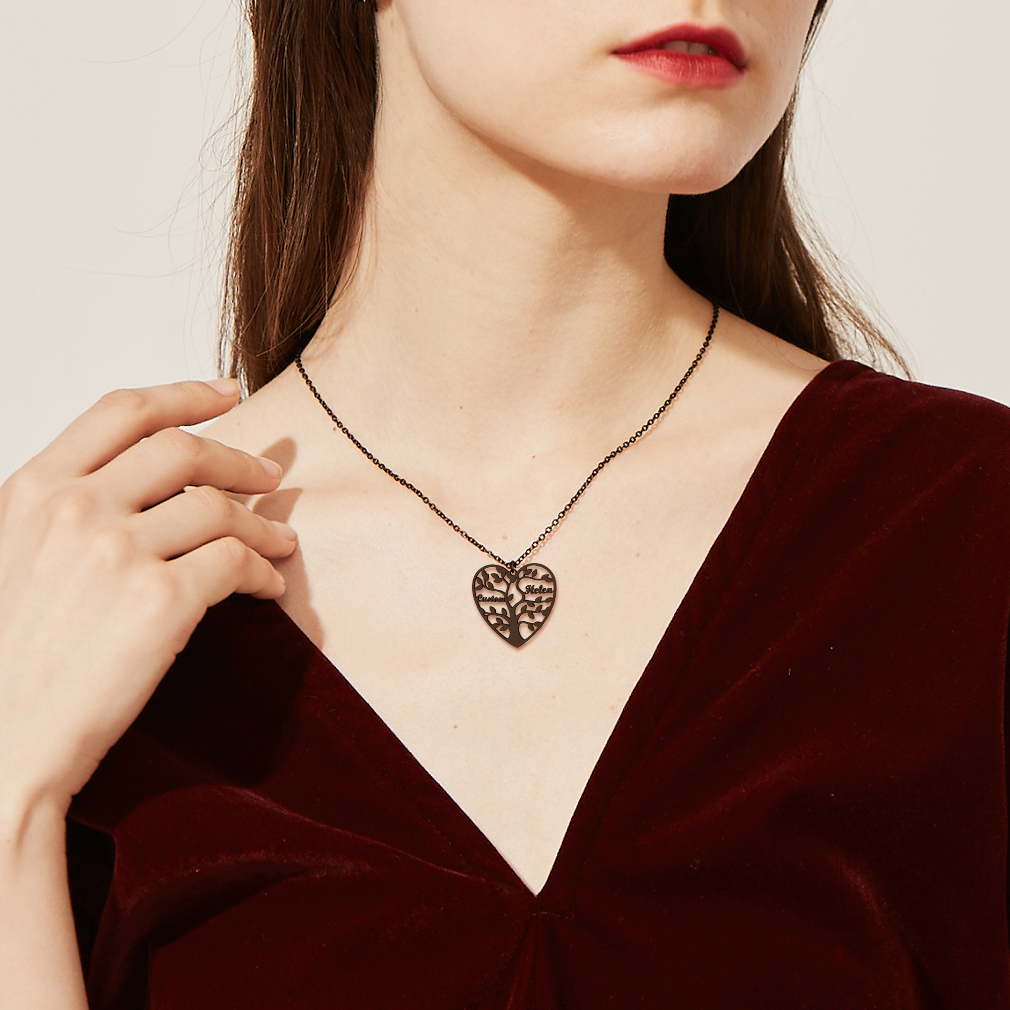 Collier Personnalisé avec Pendentif Arbre de Vie et Prénoms pour femme