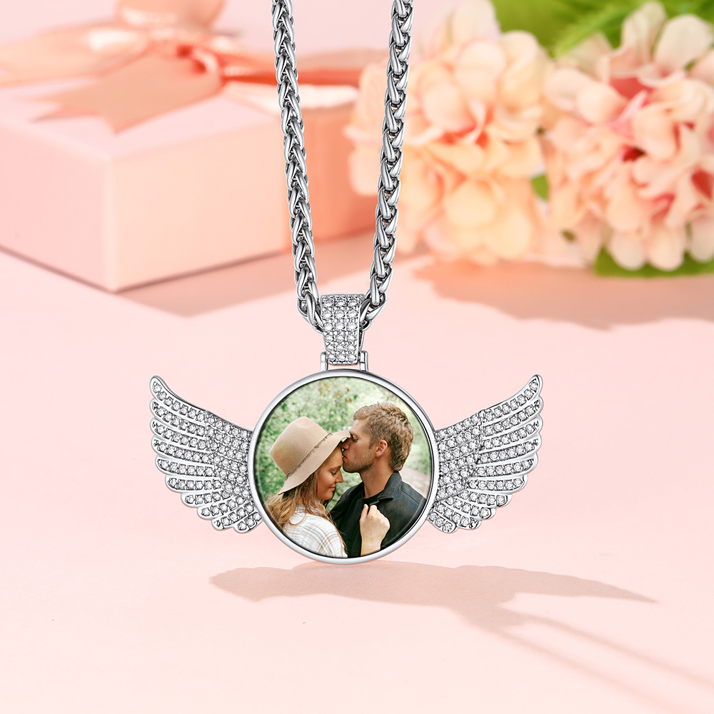 Collier Photo Ailes d’Ange Personnalisé avec Date Calendrier Gravée pour Papa