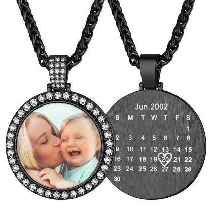 Collier Photo Cercle Personnalisé avec Date Calendrier Gravée