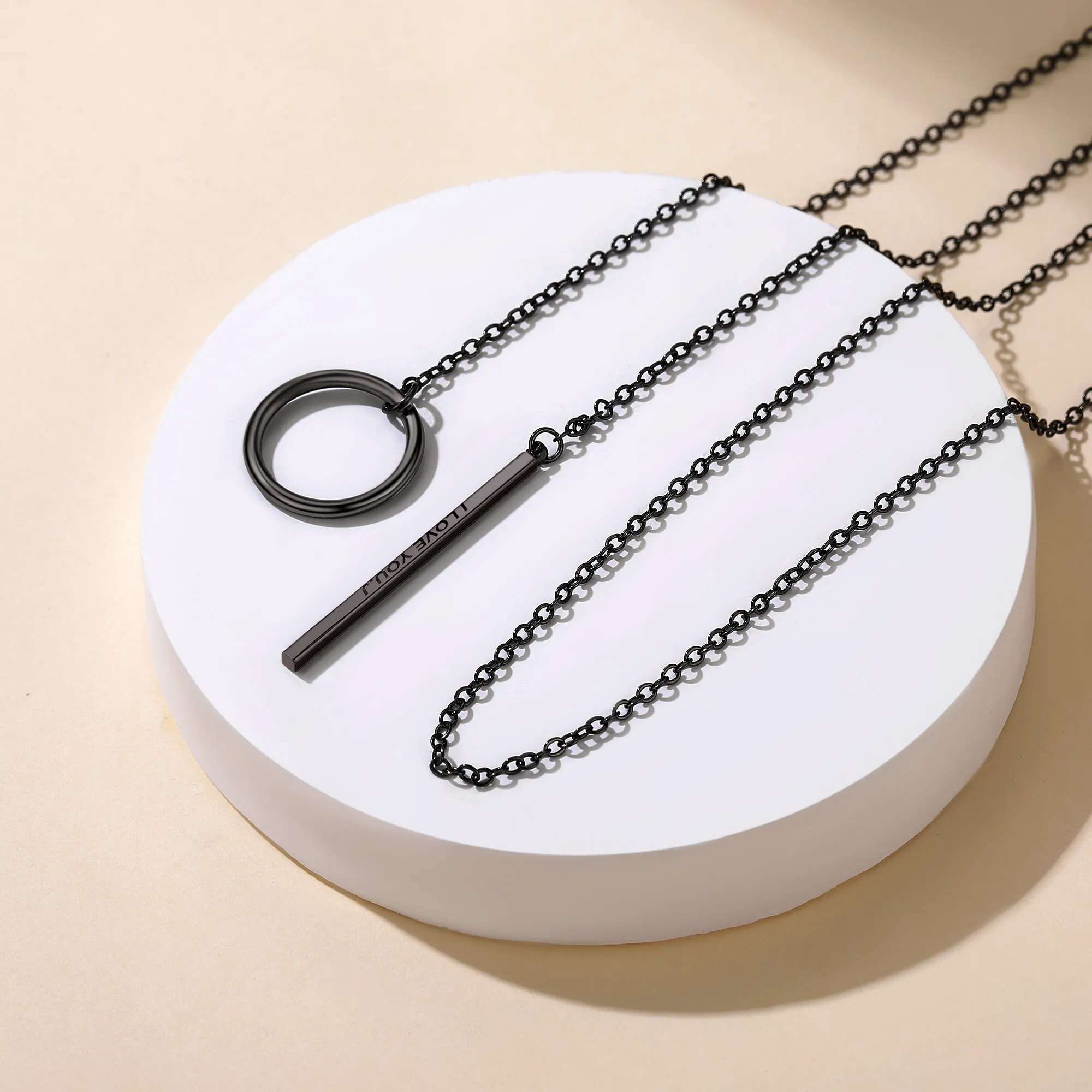 Collier Y en Forme de Barre Personnalisable avec Gravure Scène Noir