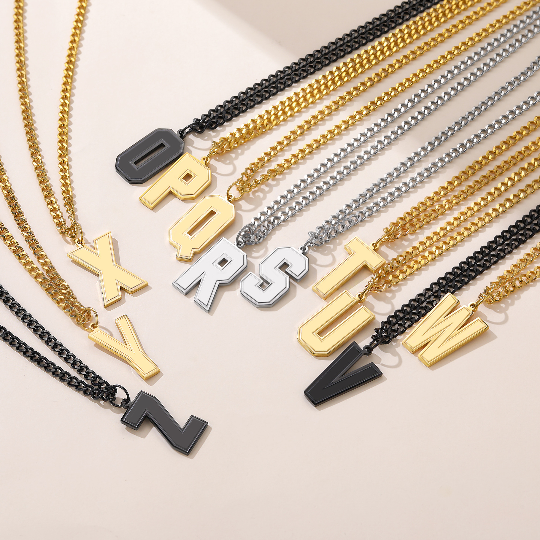 Collier Lettre en Acier Inoxydable avec Chaîne Cuban Link Collection