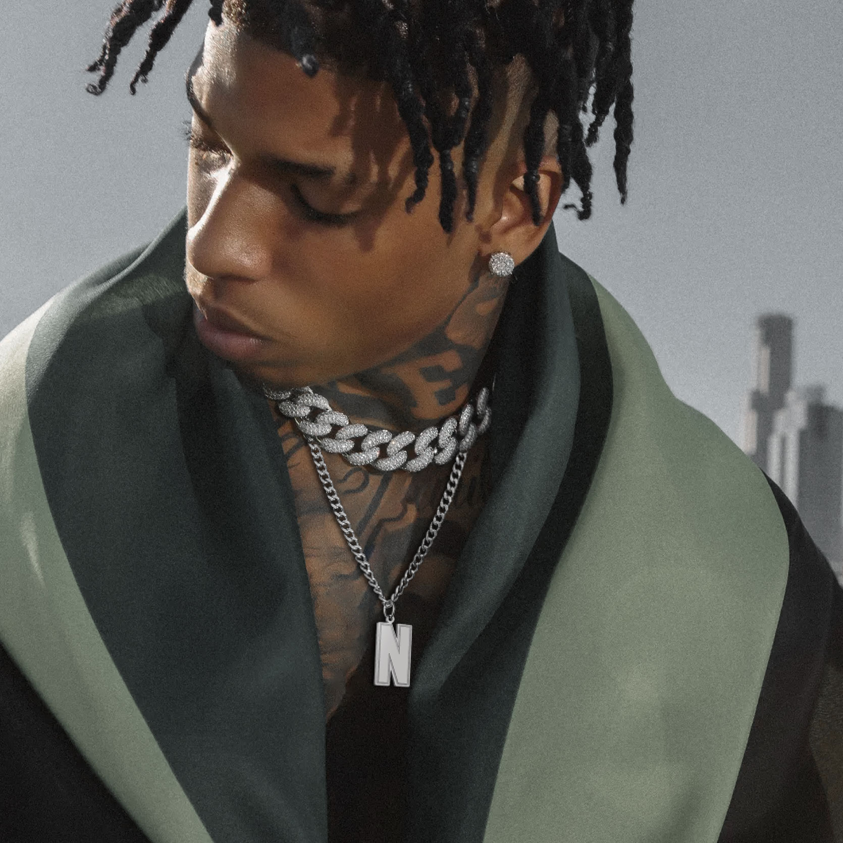 Collier Lettre en Acier Inoxydable avec Chaîne Cuban Link Modèle