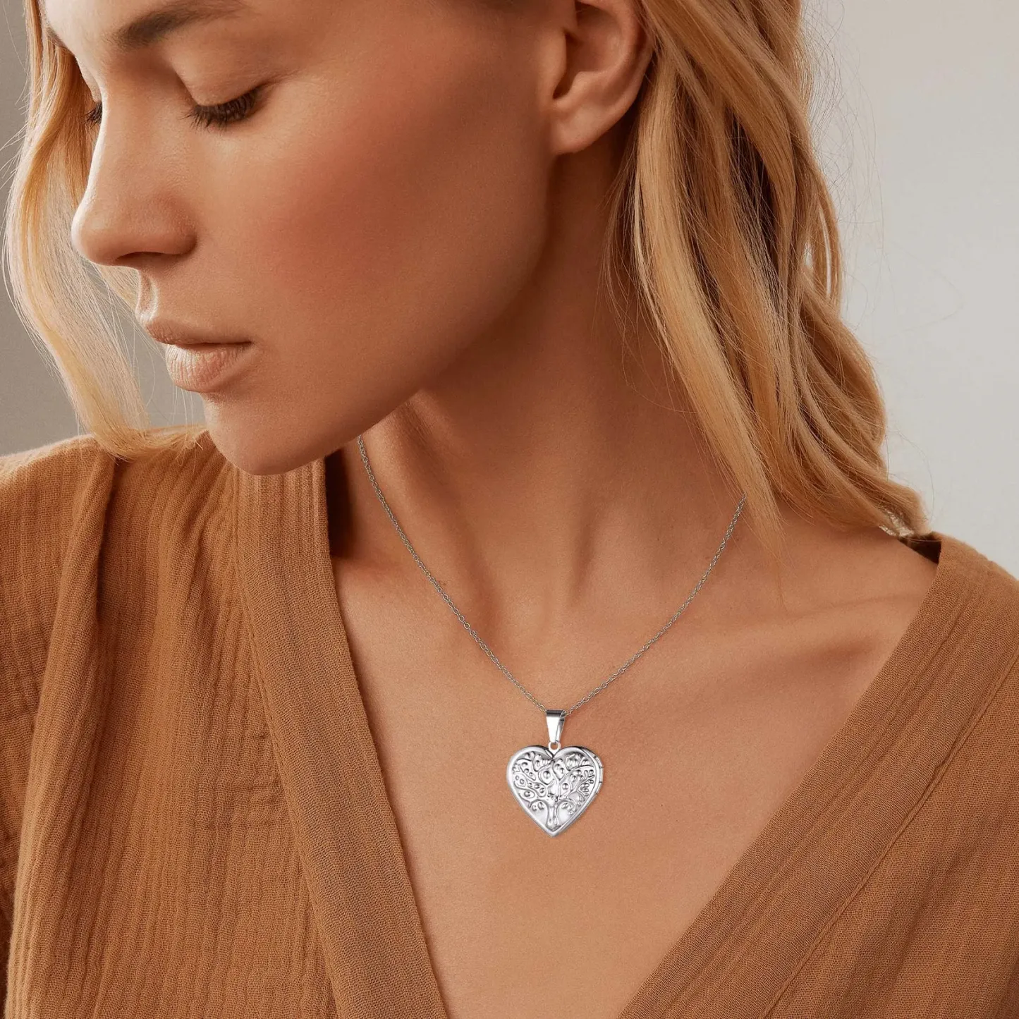 Collier Médaillon Cœur Personnalisé avec Photo pour Femme Modèle