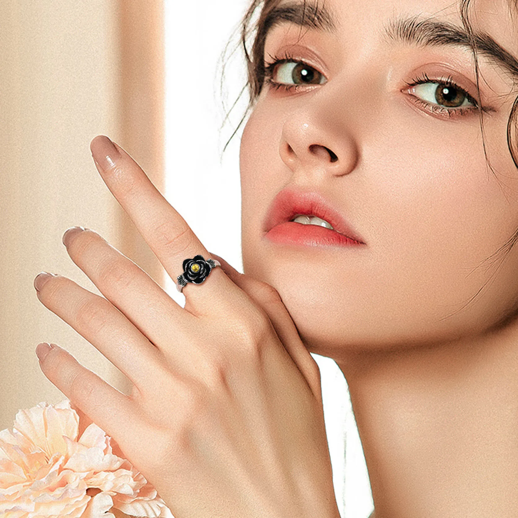 Bague Urne Commémorative Rose avec Pierre de Naissance pour Cendres Modèle