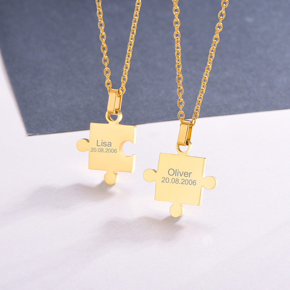 Collier Puzzle Personnalisé Gravé Cadeau pour Couples ou Amis Scène