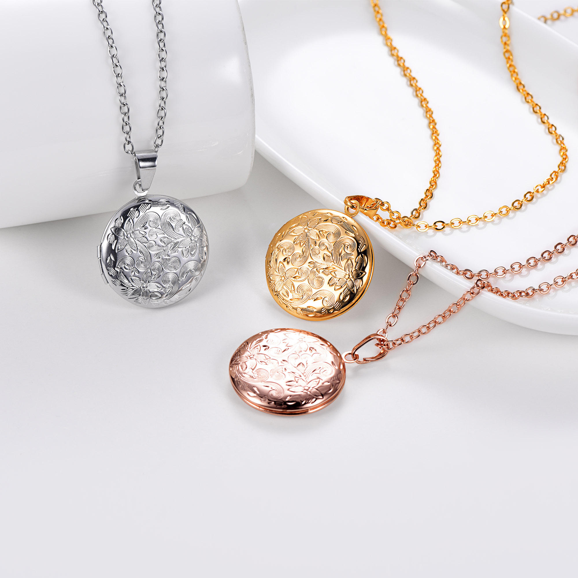 Collier Médaillon Personnalisé Chaîne Réglable pour Femme Collection