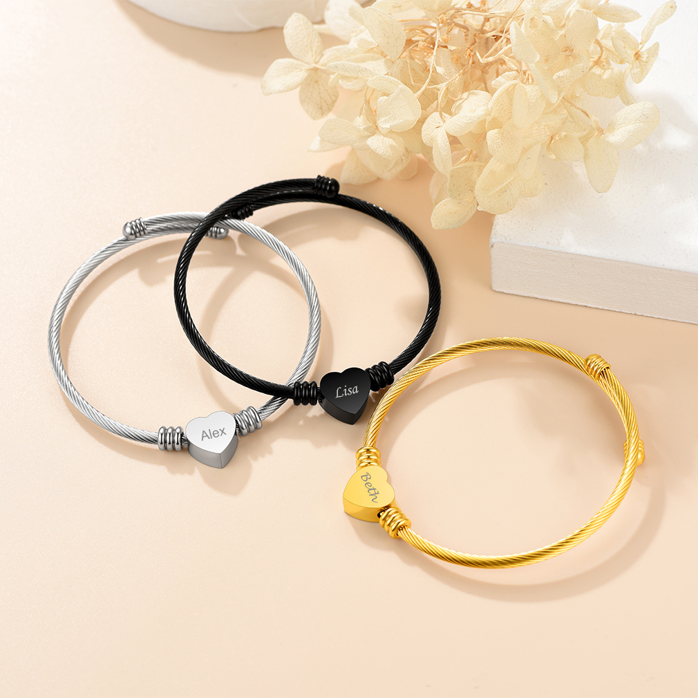 Bracelet Personnalisé avec Nom Gravé pour Femme Collection