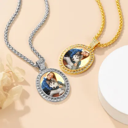 Collier Pendentif Ovale Personnalisé avec Photo pour Hommes et Femmes Collection