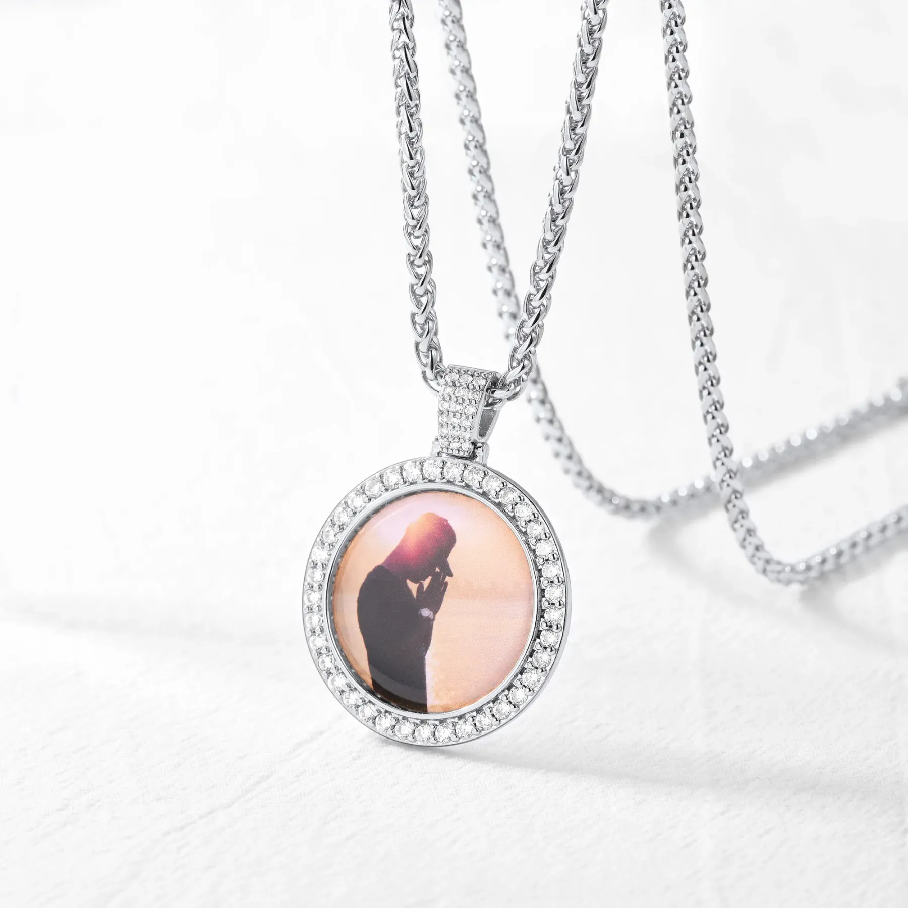 Collier Rond Personnalisé avec Photo et Gravure Scène Argenté