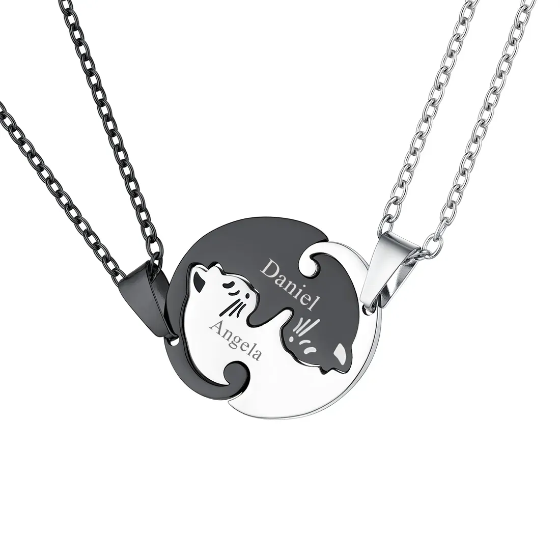 Collier assorti personnalisé avec prénoms gravés en forme de chat pour couple Noir
