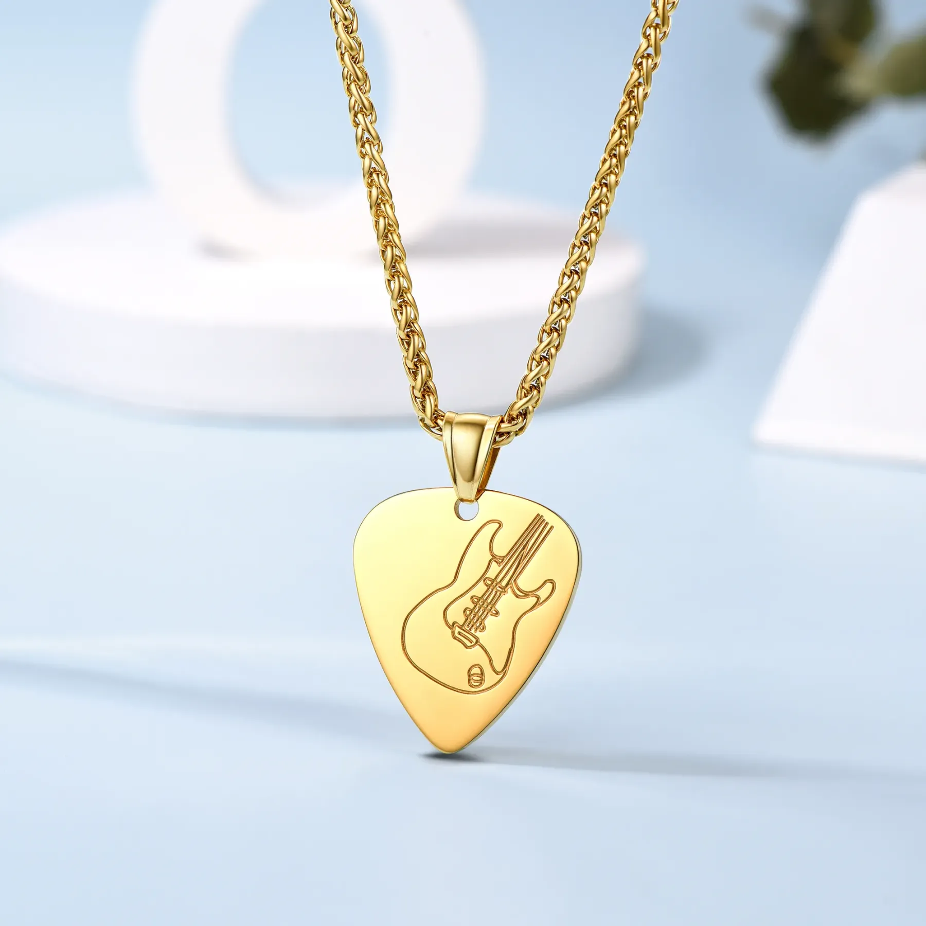Collier Médaillon Pick de Guitare Personnalisé Scène Or