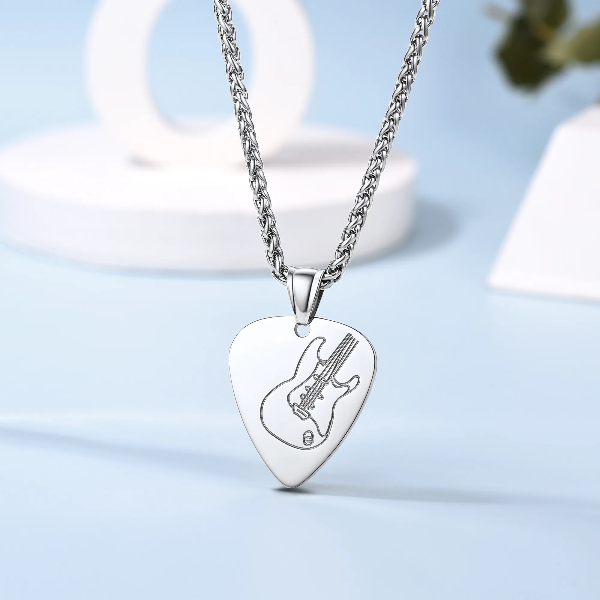 Collier Médaillon Pick de Guitare Personnalisé Scène