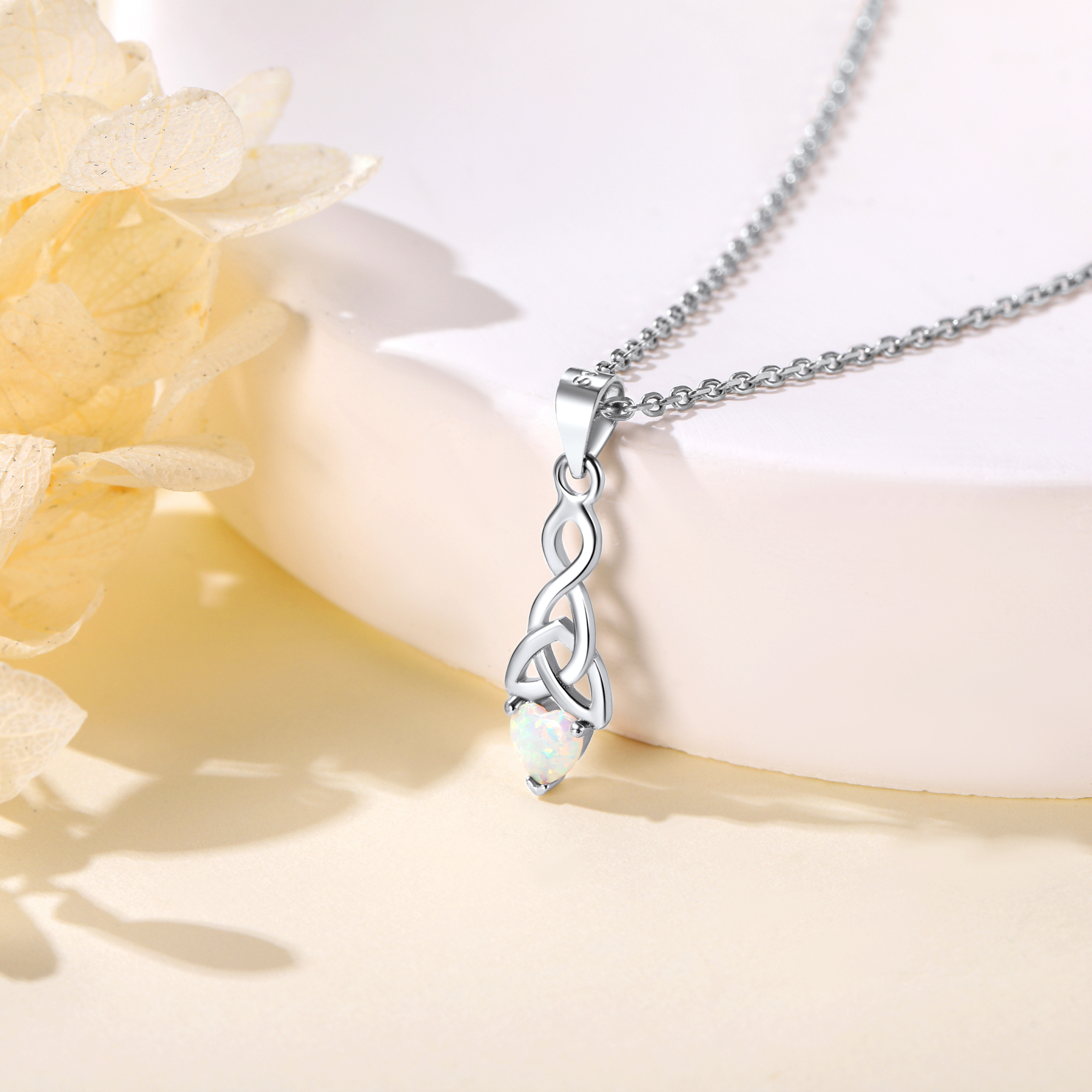 Collier Cœur en Nœud Celtique 