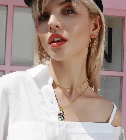 Collier Pendentif Ovale avec Photo Gravée 