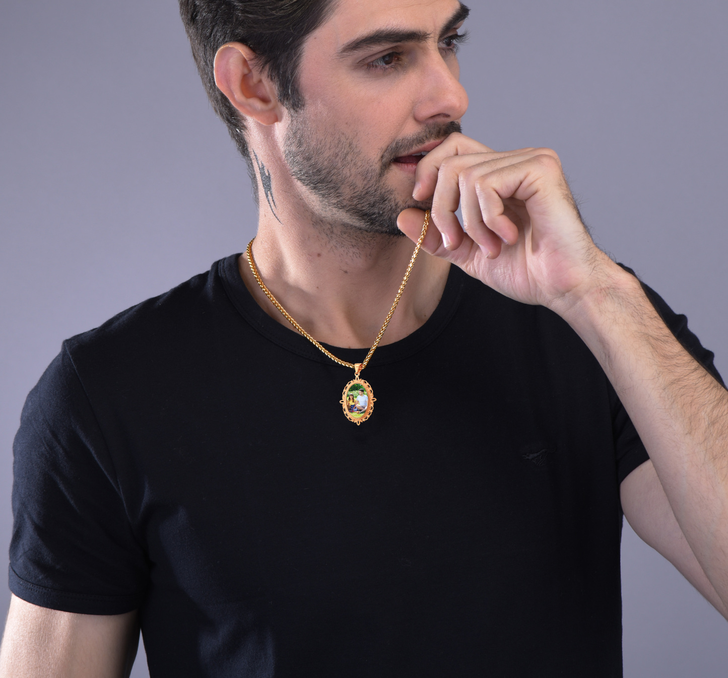 Collier Photo Gravé Personnalisé avec Chaîne en Acier Inoxydable