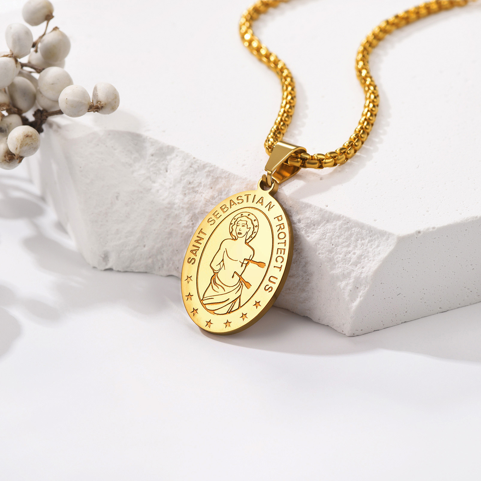 Collier Saint Sébastien Personnalisé avec Gravure de Nom Scène