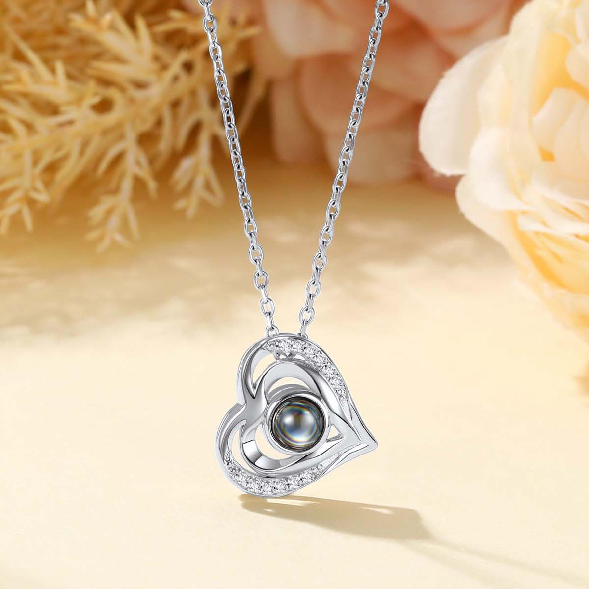 Collier Cœur avec Photo Projetée - Bijou Personnalisé pour Elle Cadeau Anniversaire