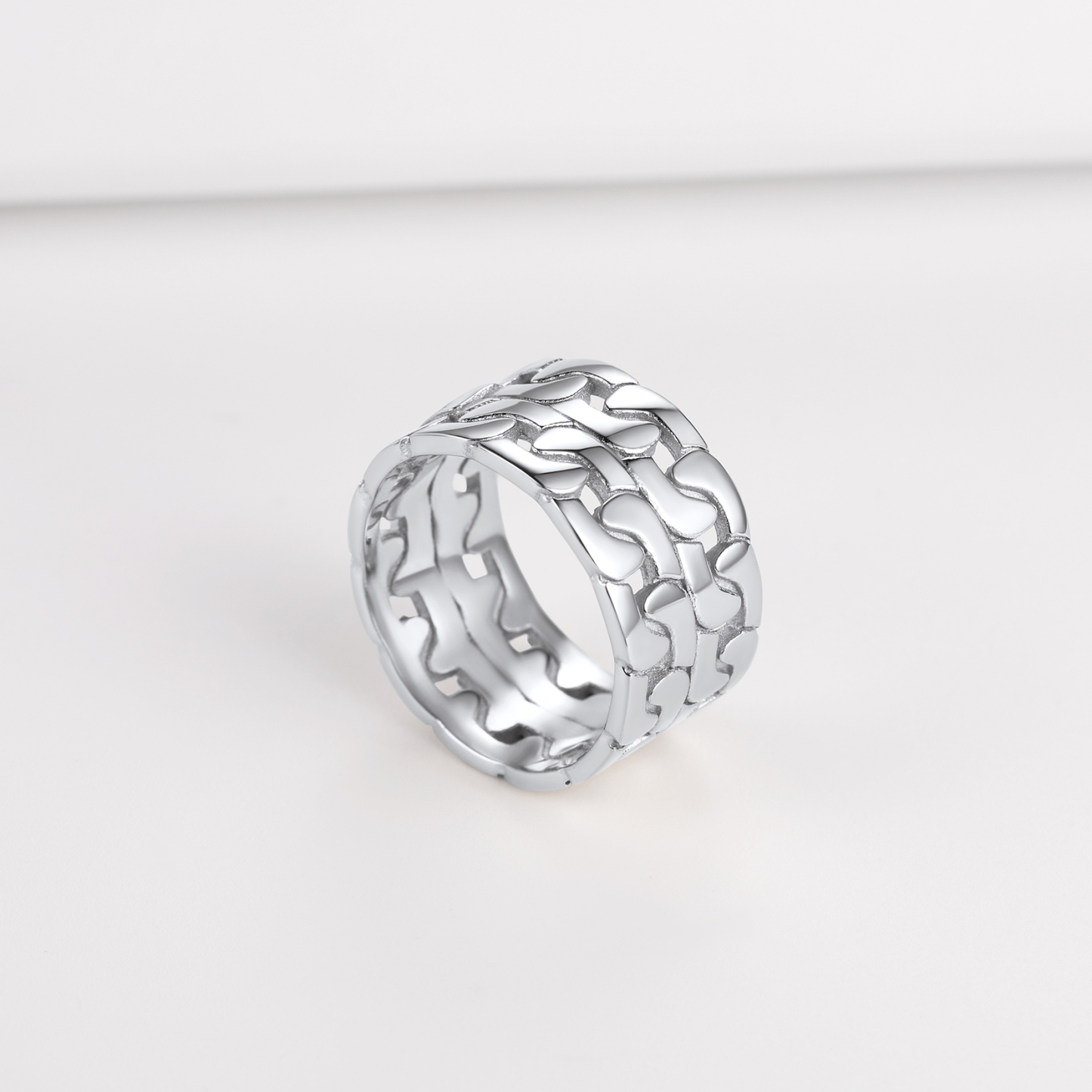 Bague Empilable Personnalisée en Chaîne Cubaine pour Couple Scène