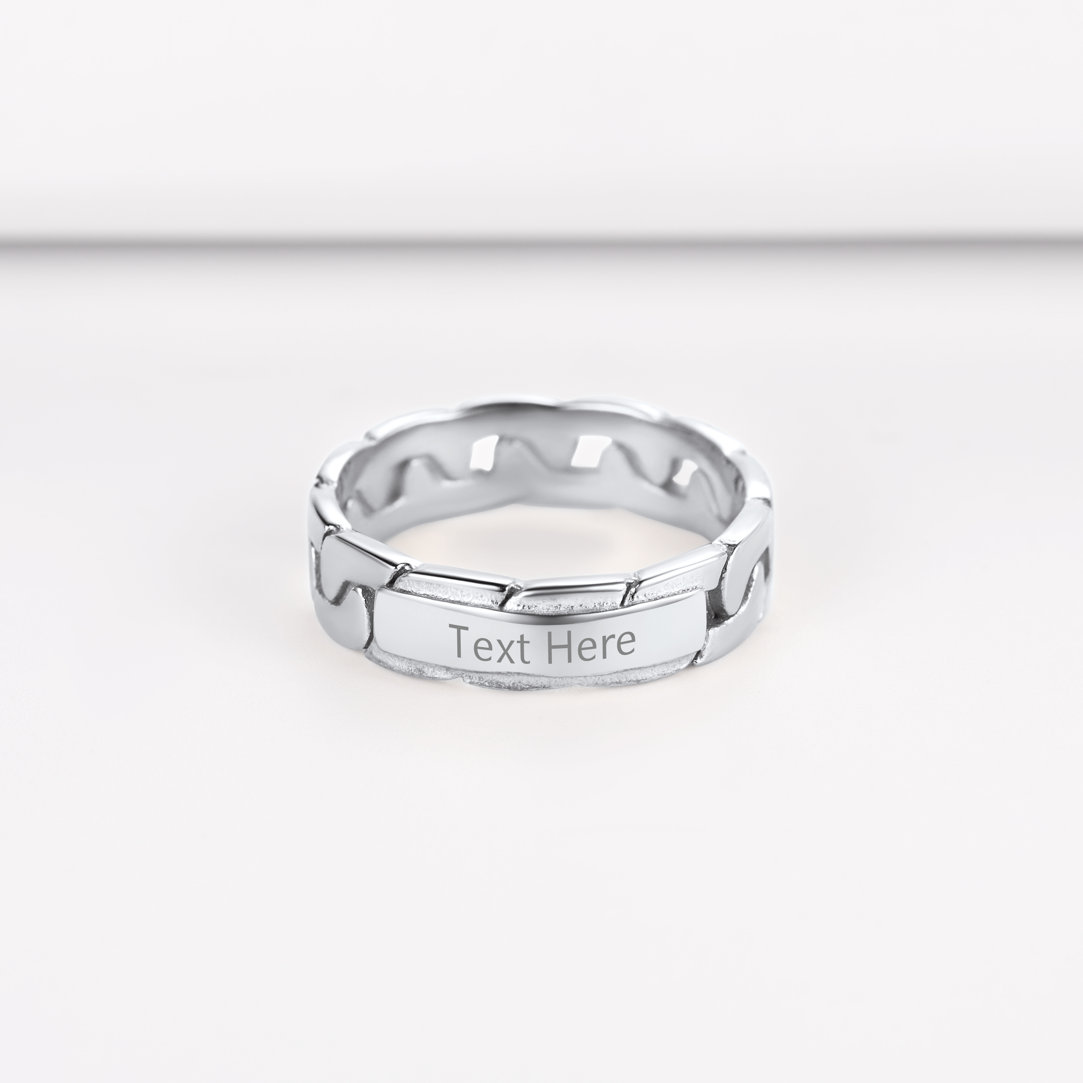 Bague Personnalisée en Chaîne Cubaine pour Couple Scène