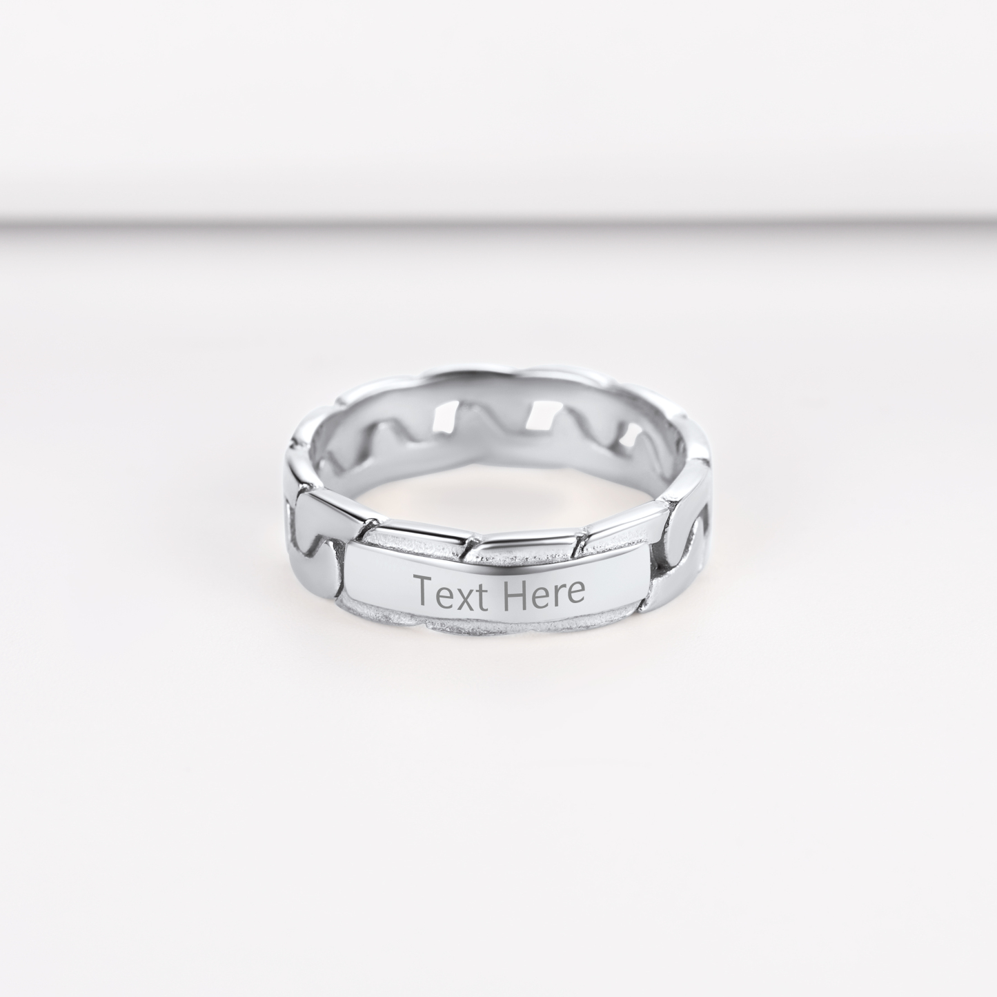 Bague Personnalisée en Chaîne Cubaine pour Couple Scène