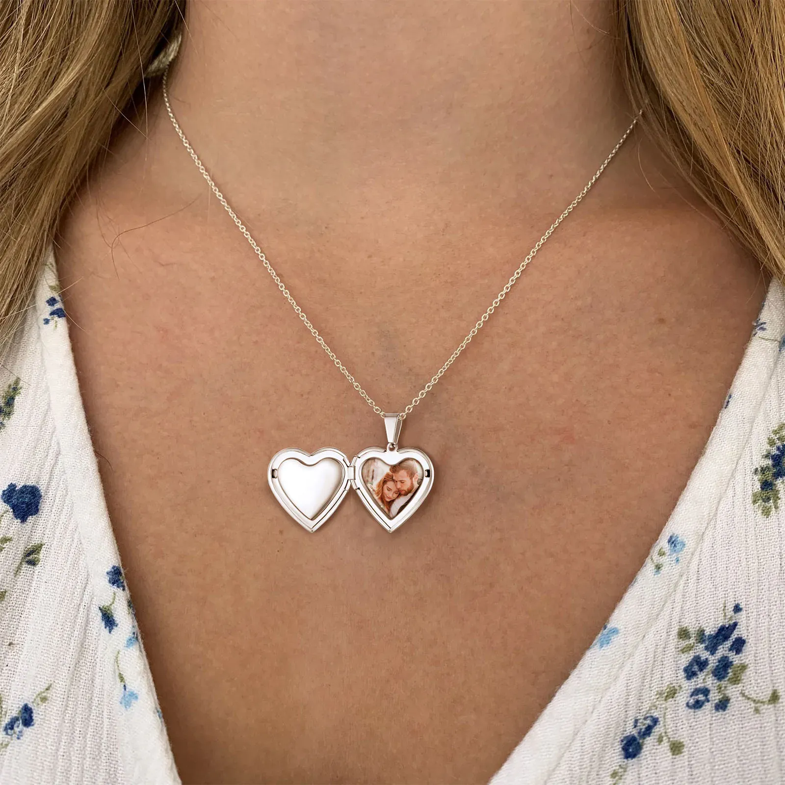 Collier Personnalisé avec Pendentif Cœur Gravé 