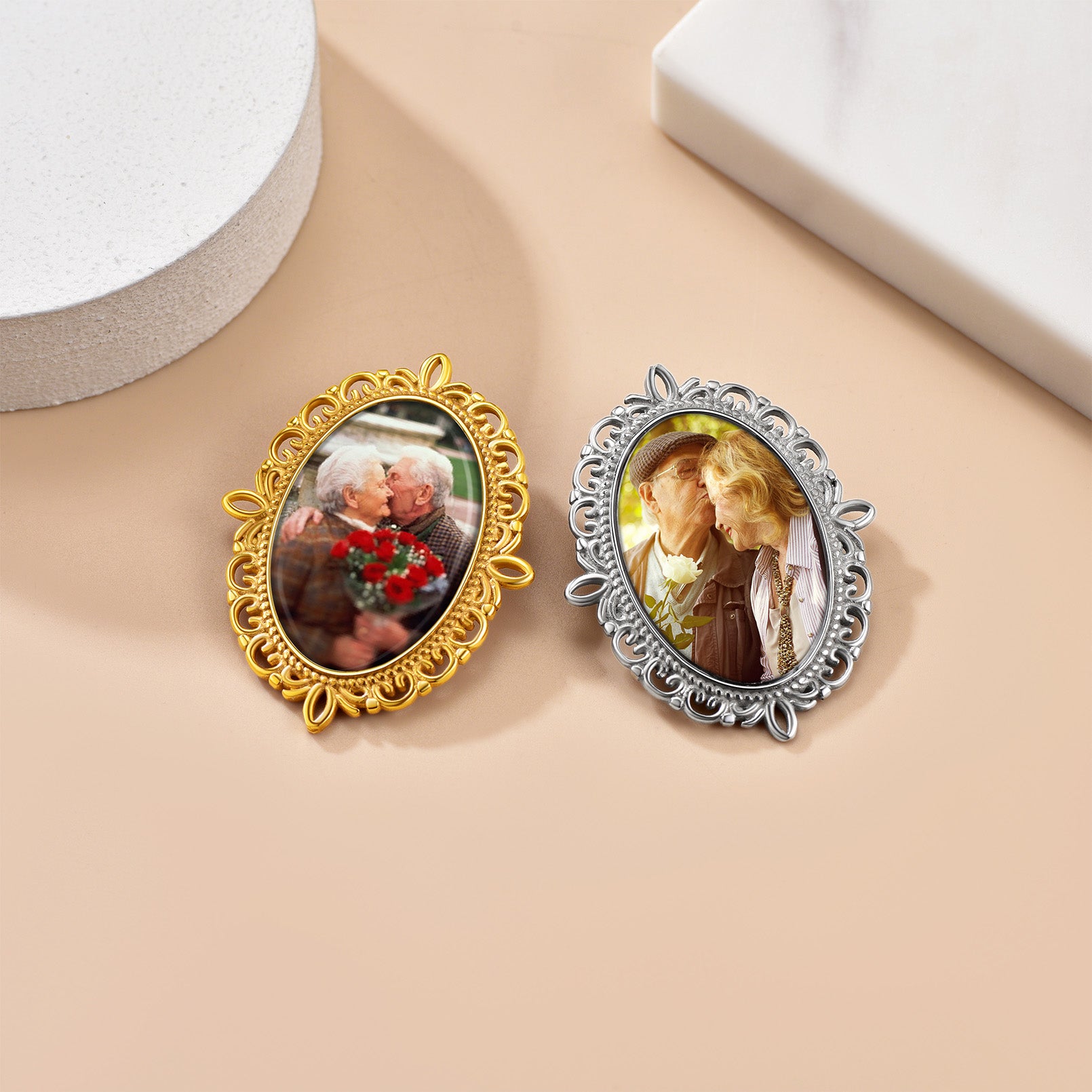 Épingles à Broche Personnalisées avec Photo pour Mariage Collection