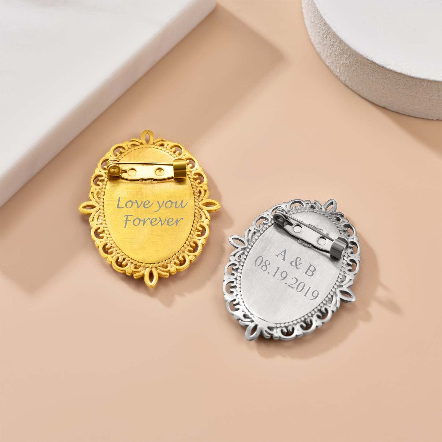 Épingles à Broche Personnalisées avec Photo pour Mariage Scène