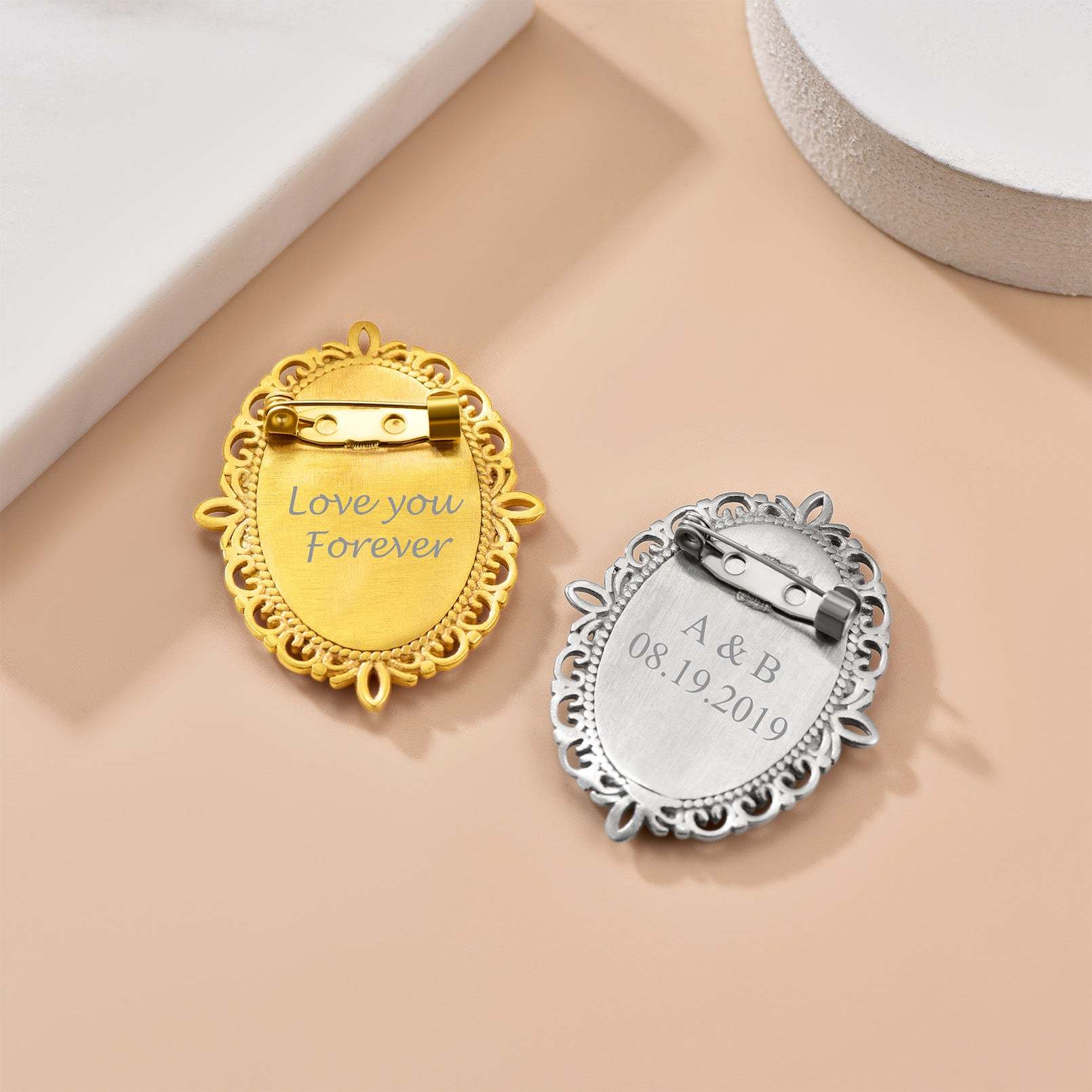 Épingles à Broche Personnalisées avec Photo pour Mariage Scène