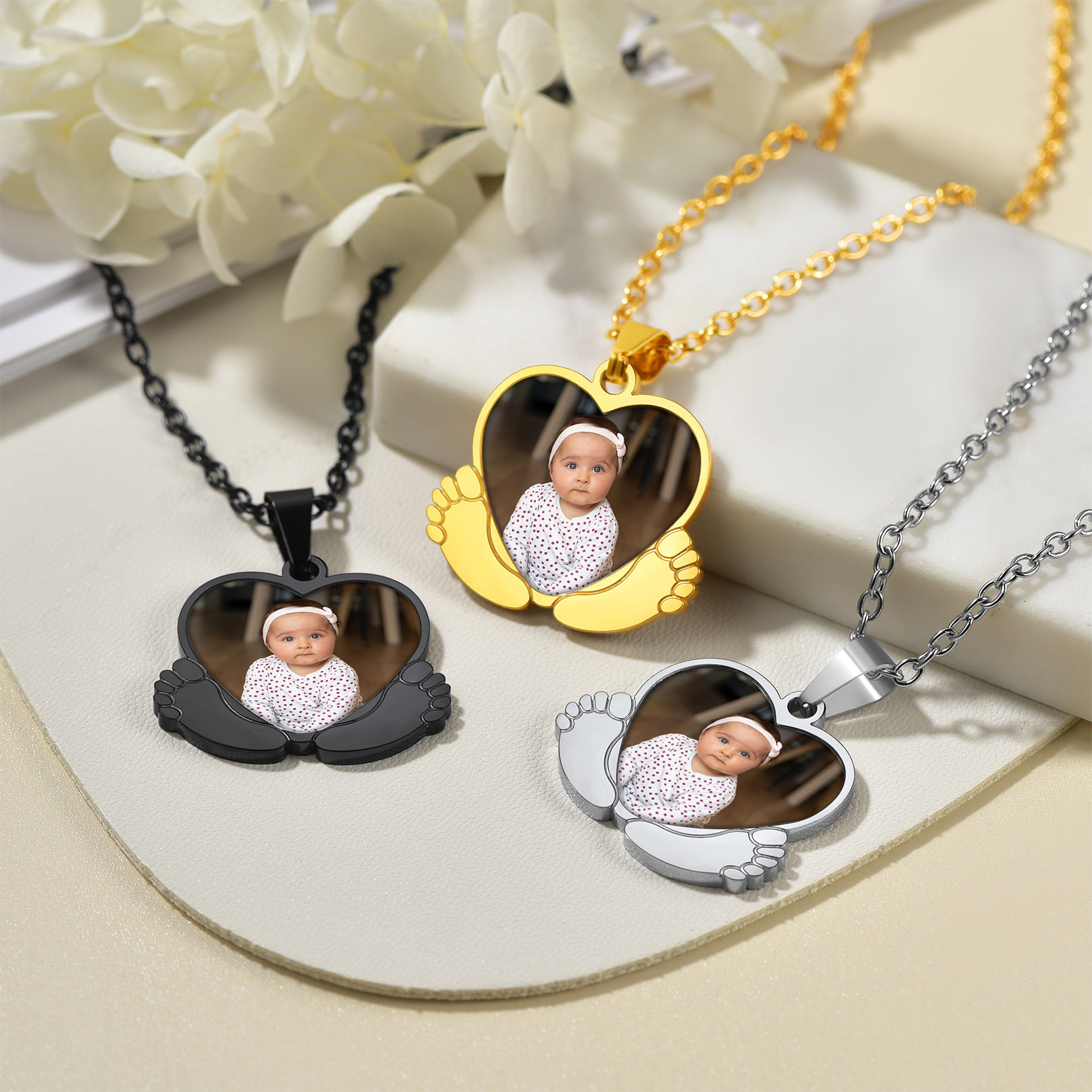 Collier Prénom Personnalisé Pieds de Bébé 