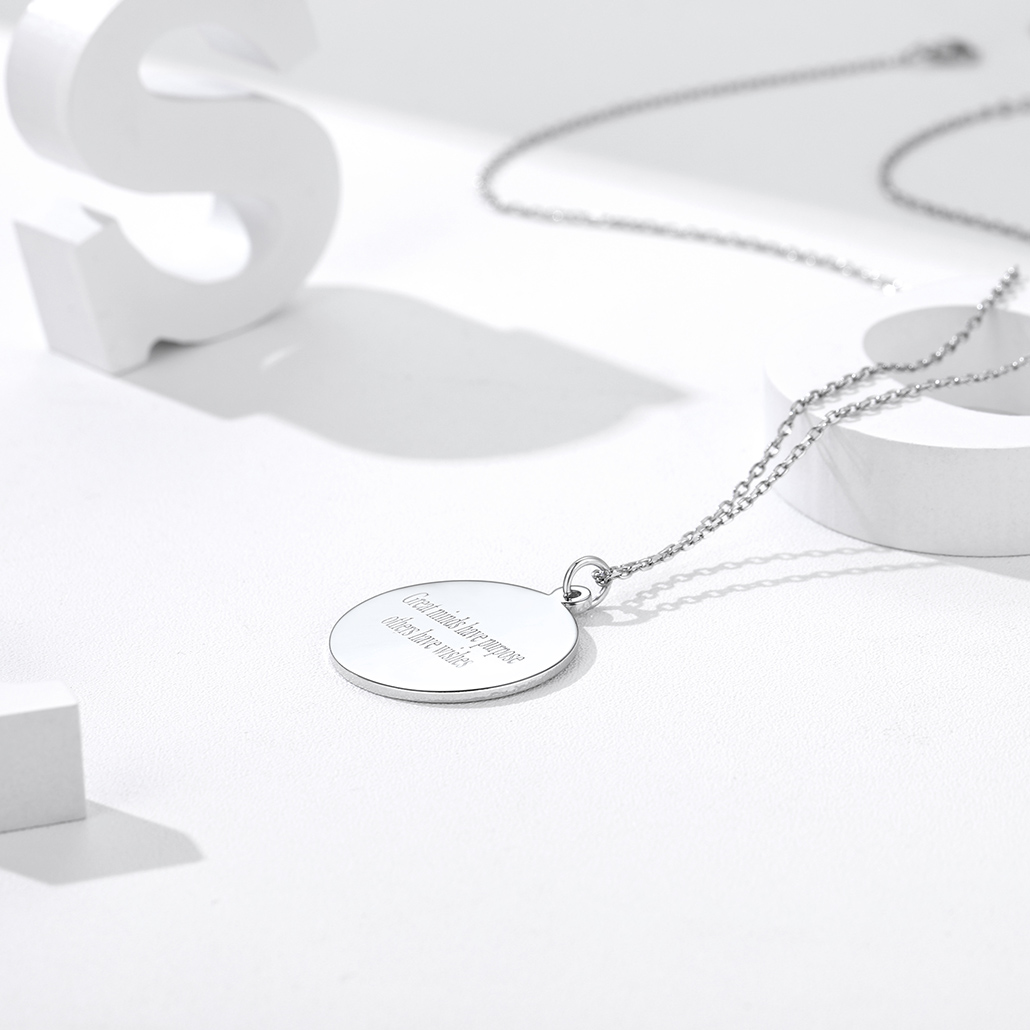 Collier Rond Personnalisé Gravé pour Femmes