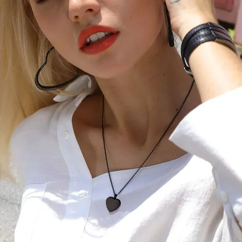 Collier en Forme de Cœur Personnalisé avec Gravure