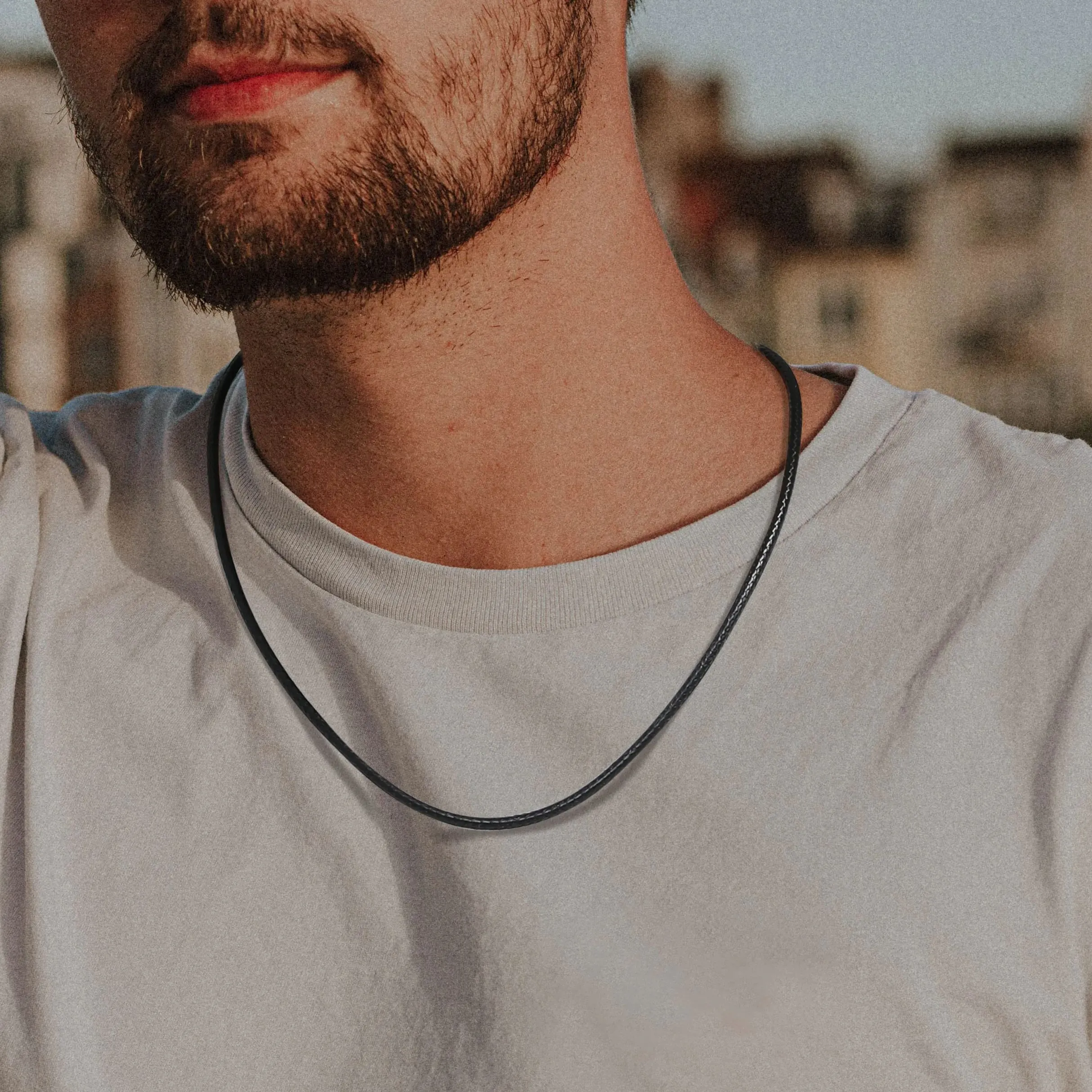 Collier Personnalisé en Cuir Imperméable avec Chaîne Modèle
