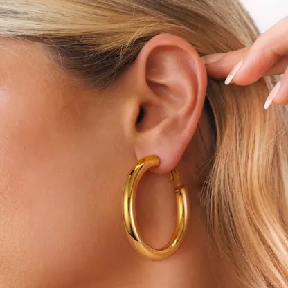 Boucles d'Oreilles Créoles Chunky en Acier Inoxydable pour Femmes Modèle
