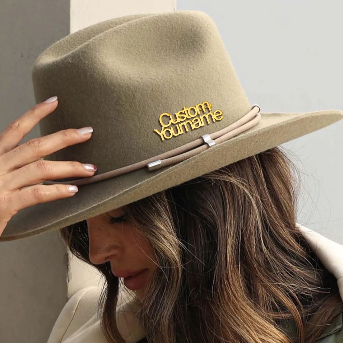 Broche Personnalisée avec Nom en Acier inoxydable Modèle