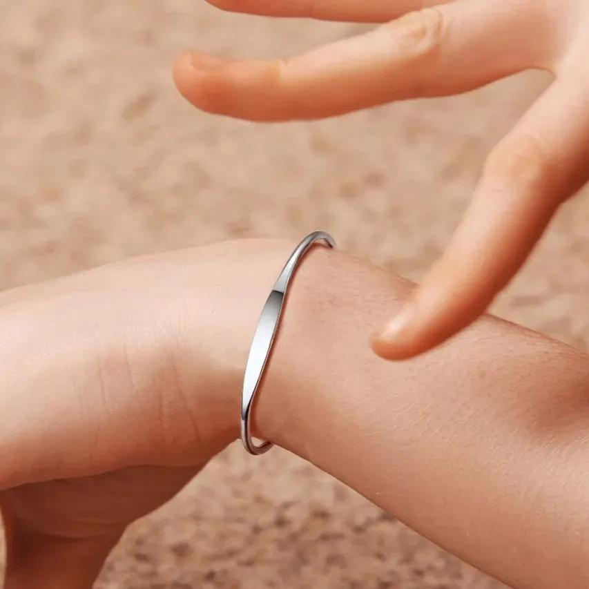 Bracelet Manchette Personnalisé avec Nom pour Femme