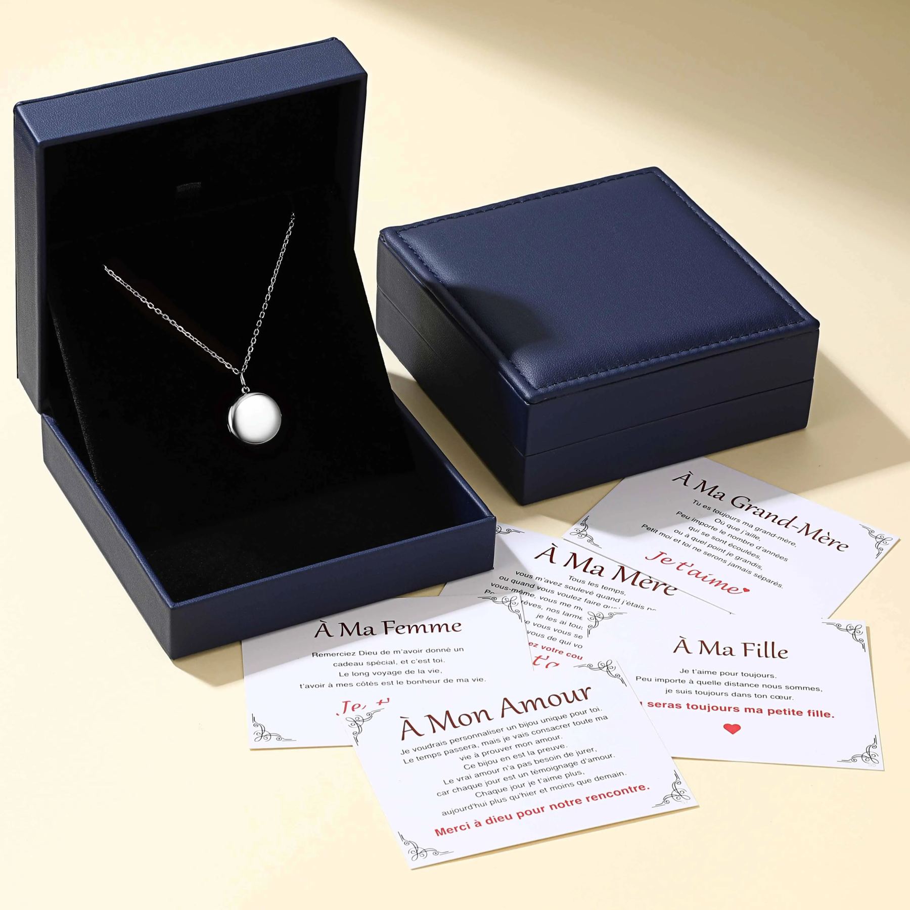 Collier Pendentif Médaillon Rond Personnalisé avec Photo Cadeau pour Femme