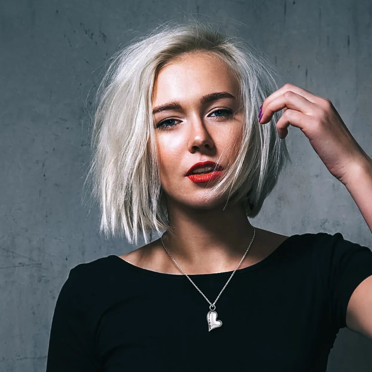 Collier Urne Crémation Personnalisé en Forme de Cœur Gravé 